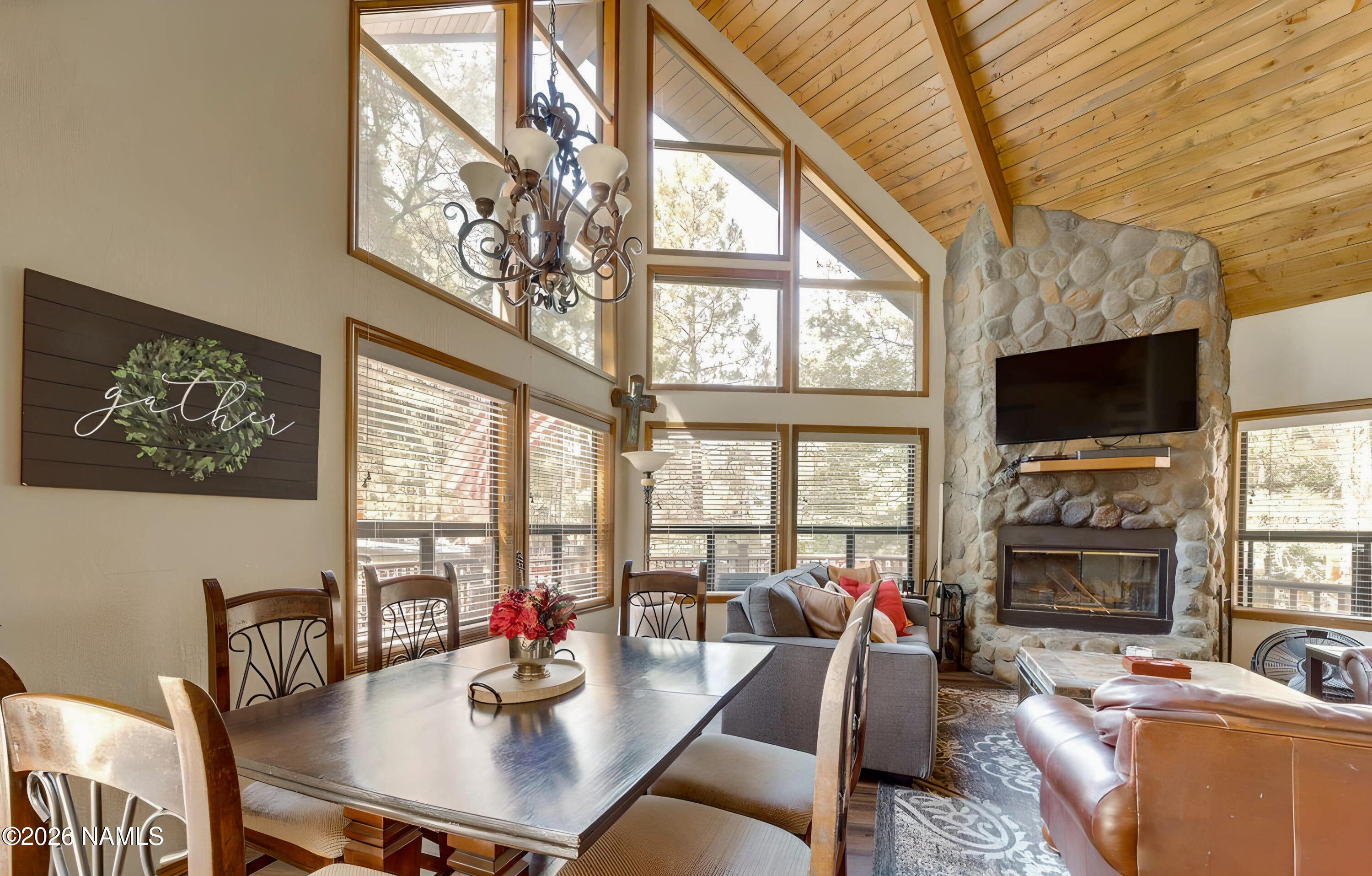 1350 E Thunderbird Trail