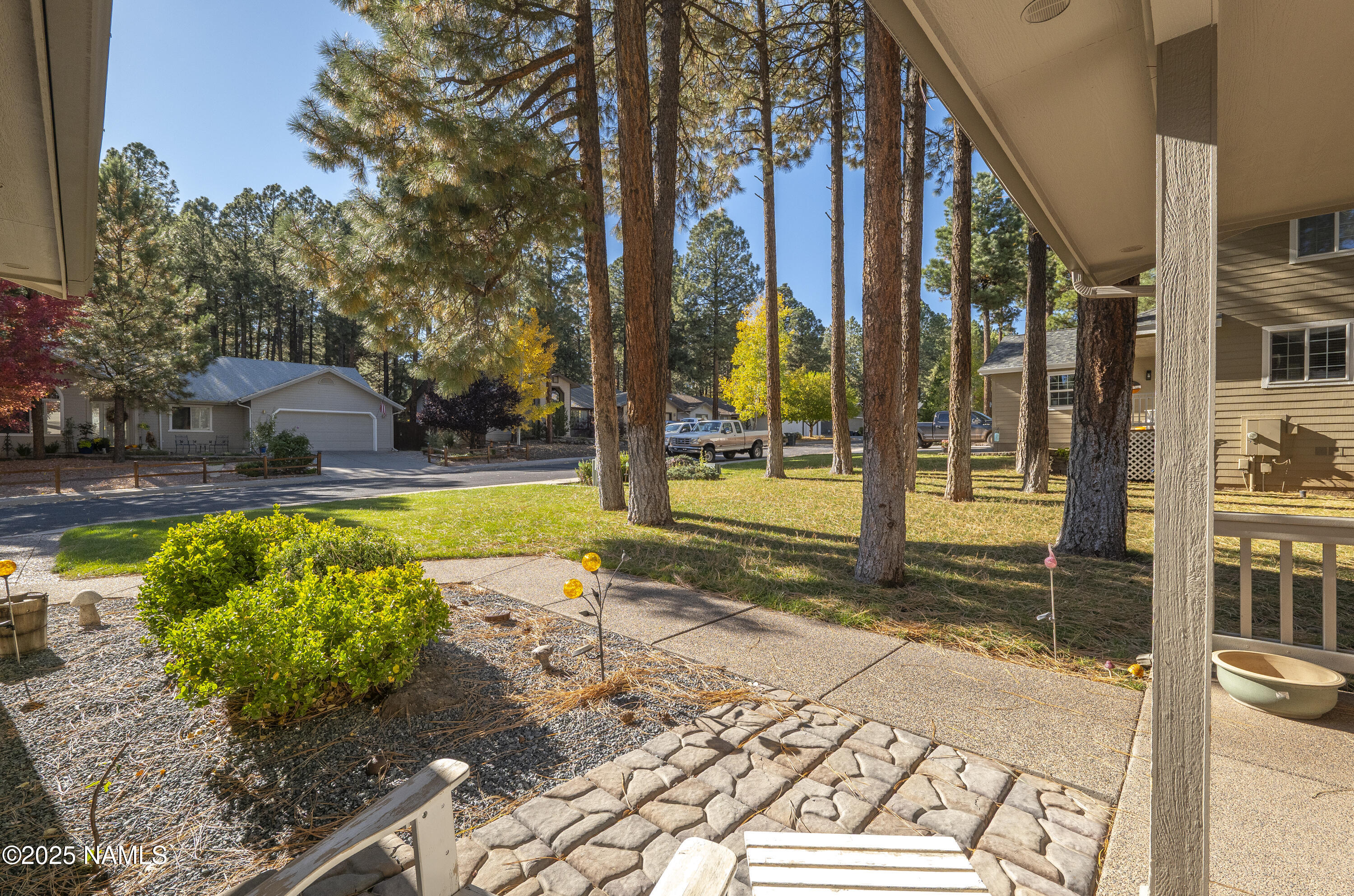 2500 S Cliffview Street