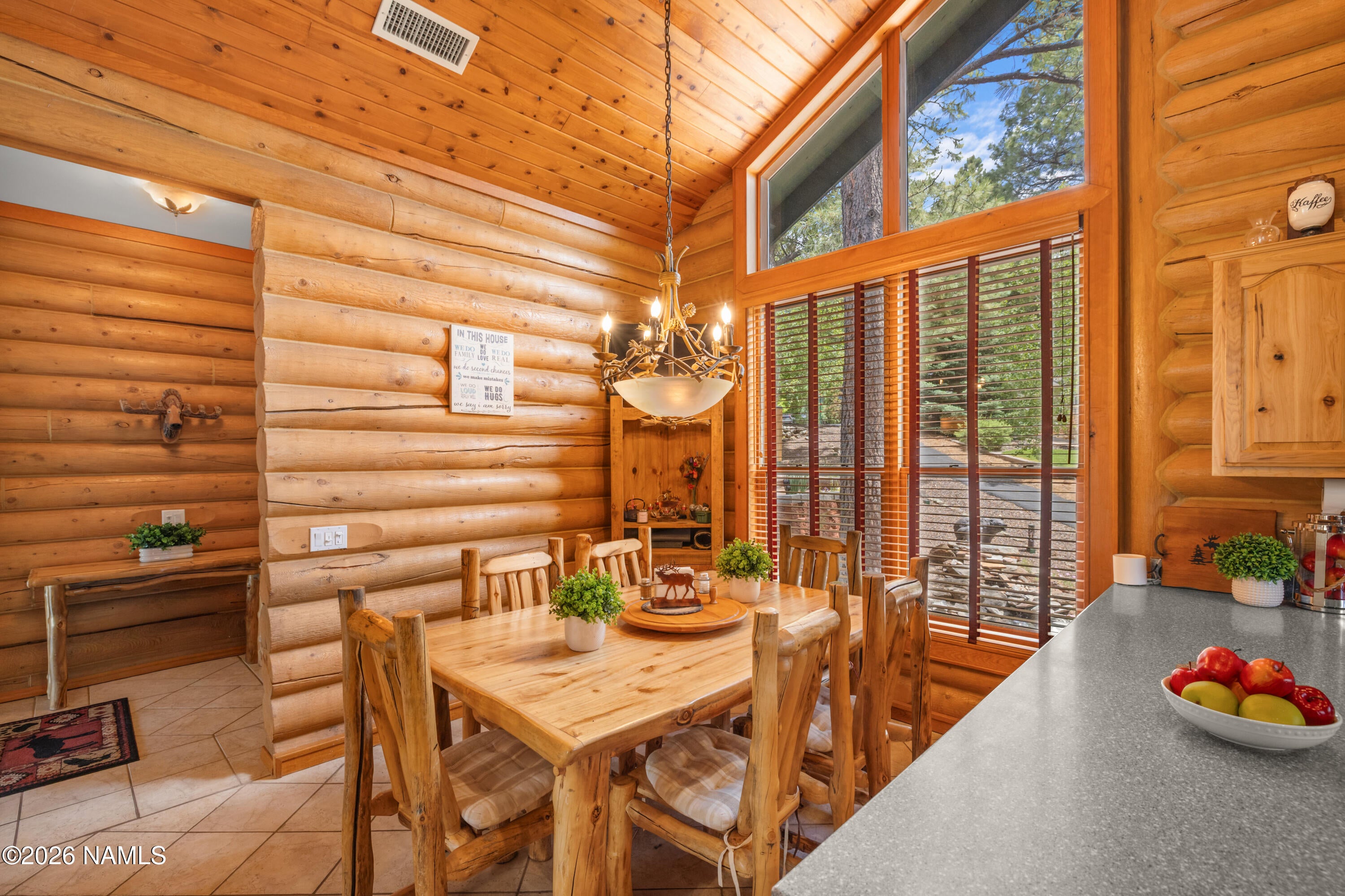 64 W Travertine Trail