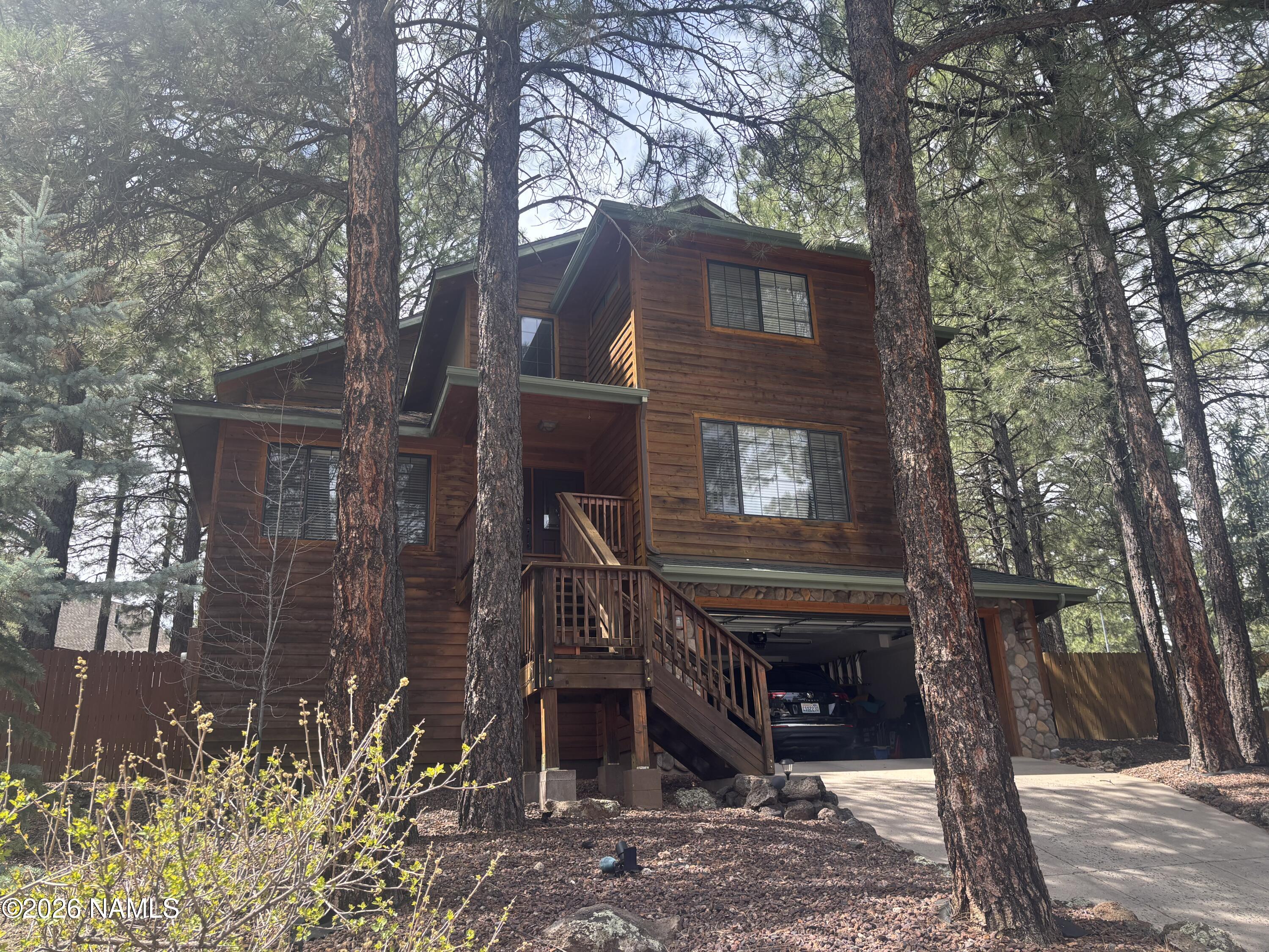 31 E Conquistador Trail