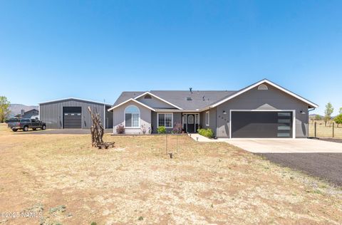 Photo of Flagstaff, AZ 86004 (MLS # 200710)