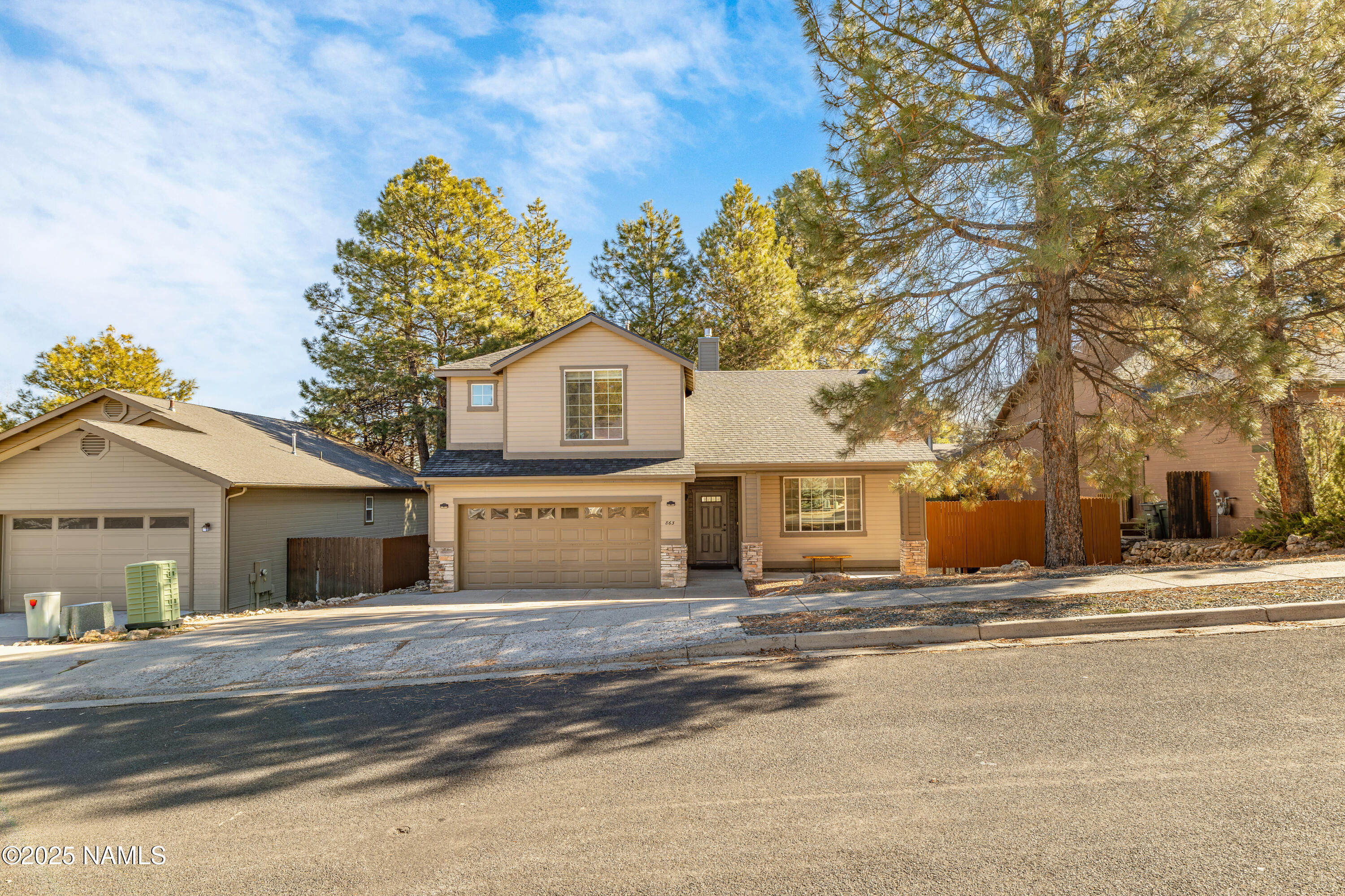 863 W Lone Star Trail