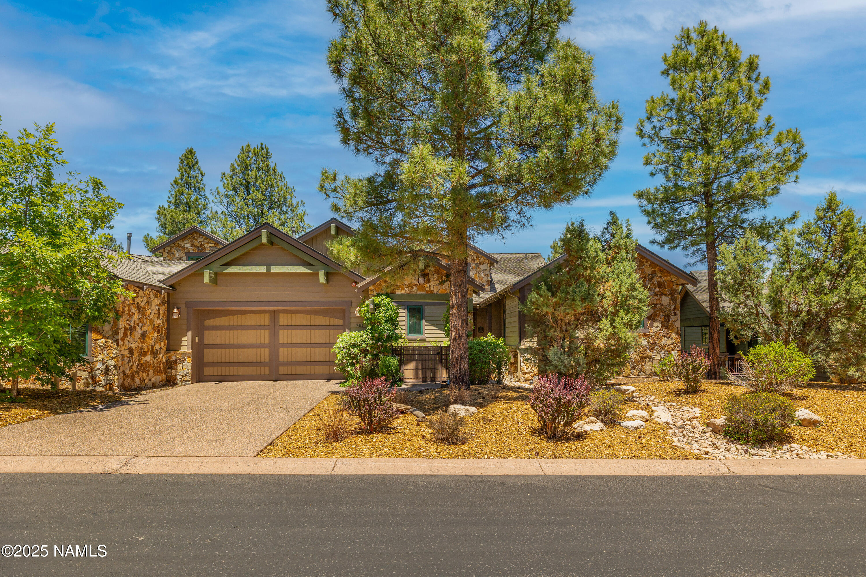 1483 E Castle Hills Drive 12