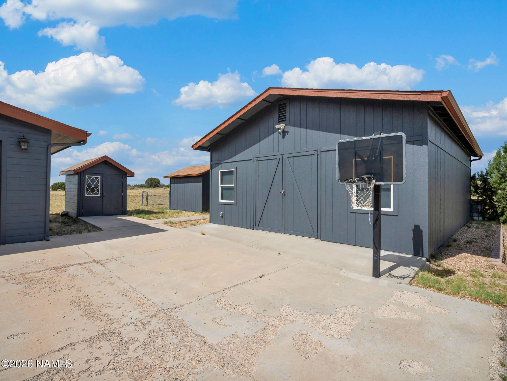 5769 N Woodland View Road