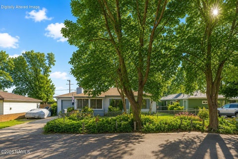 Photo of Flagstaff, AZ 86004 (MLS # 204968)