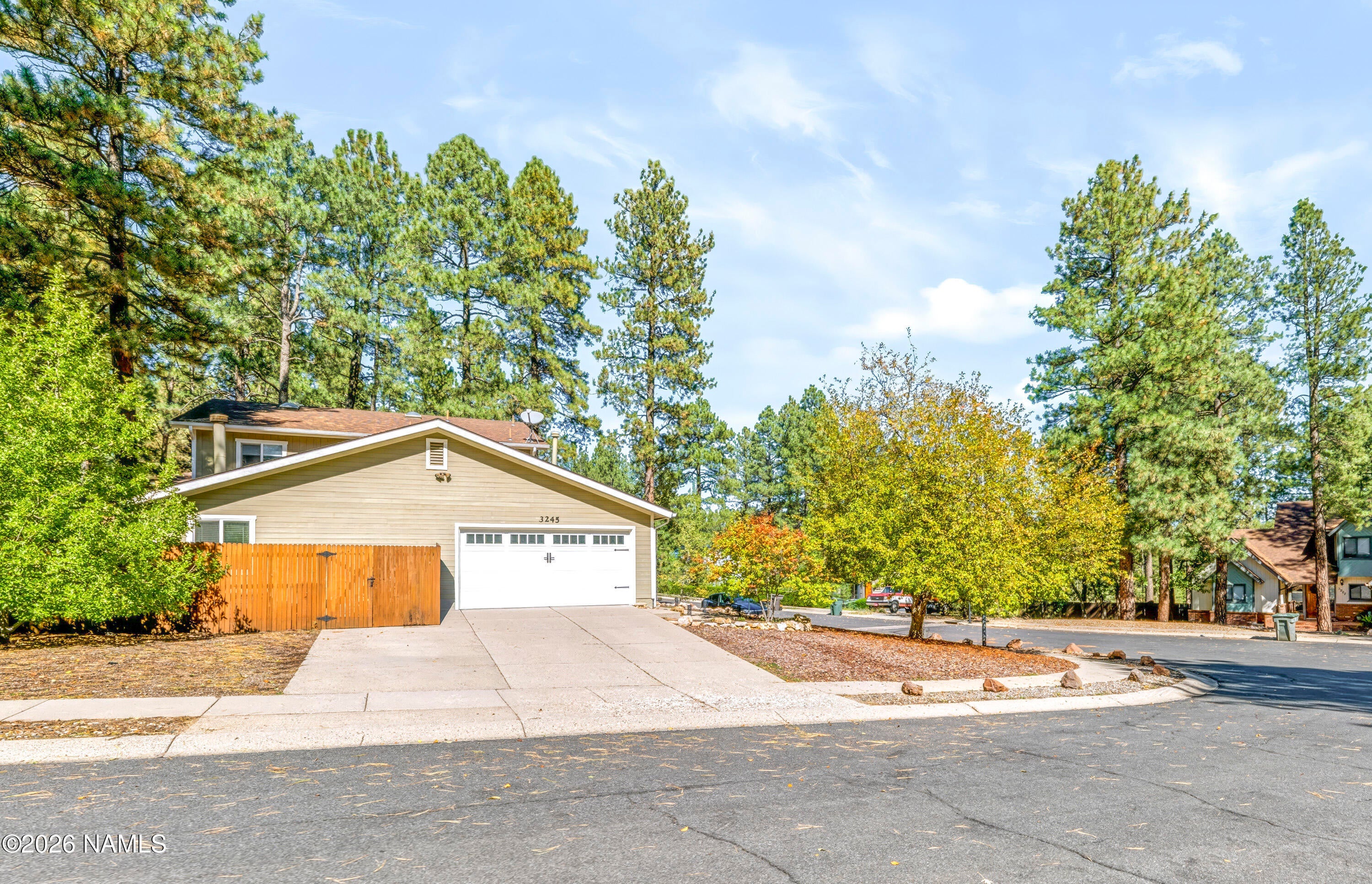 3245 S Lindsey Loop