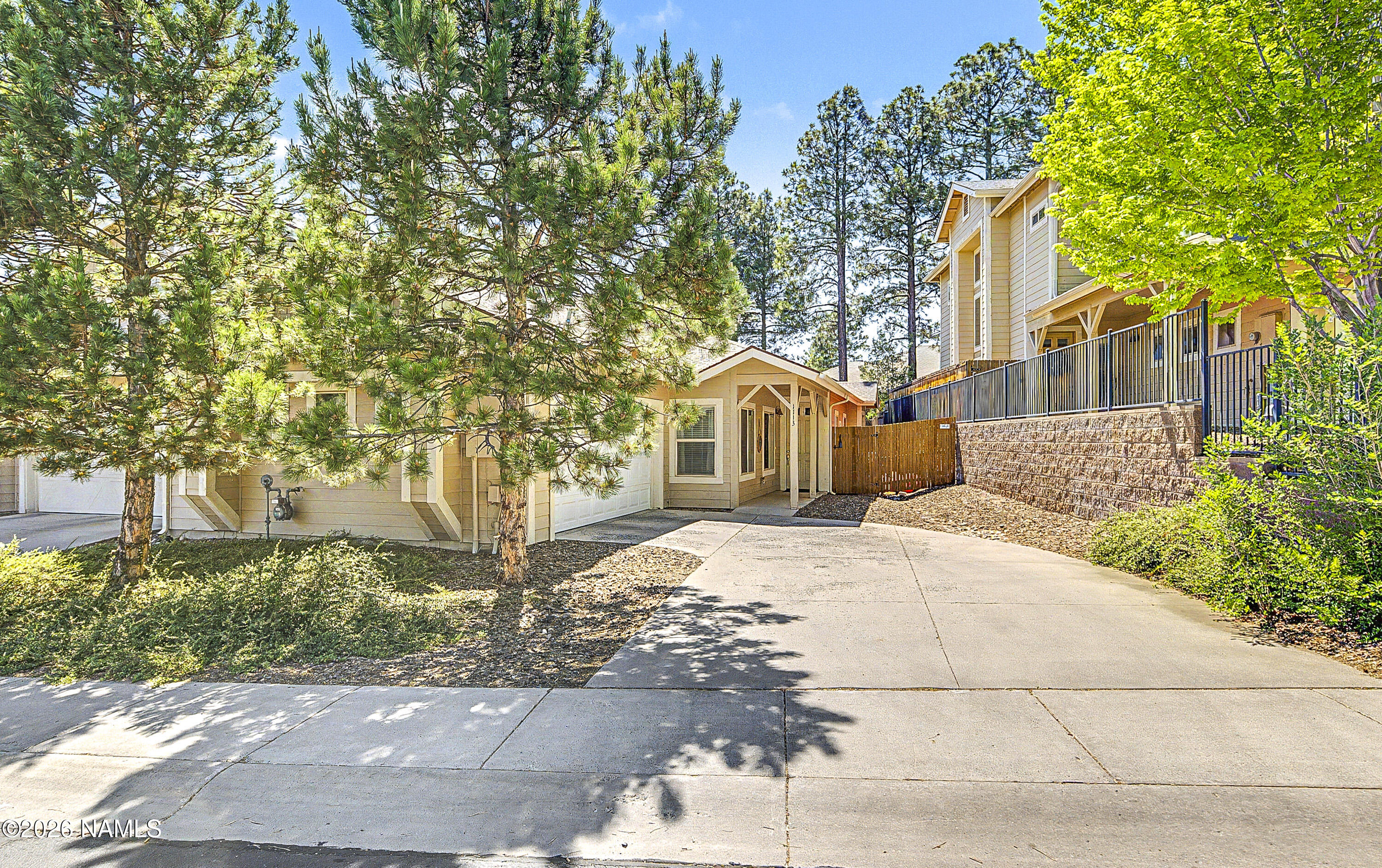 1113 N Flowing Springs Trail