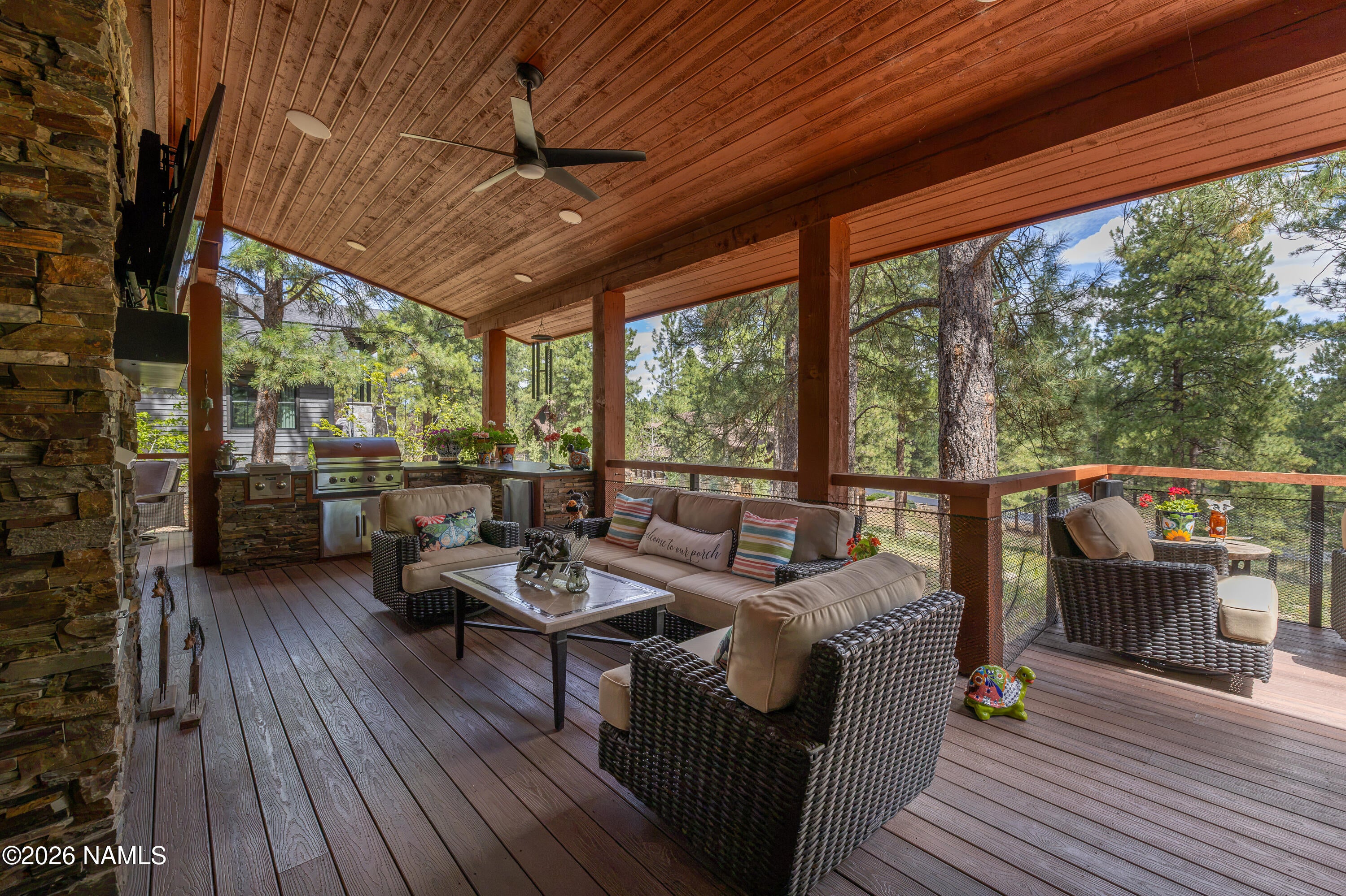 3308 S Clubhouse Circle