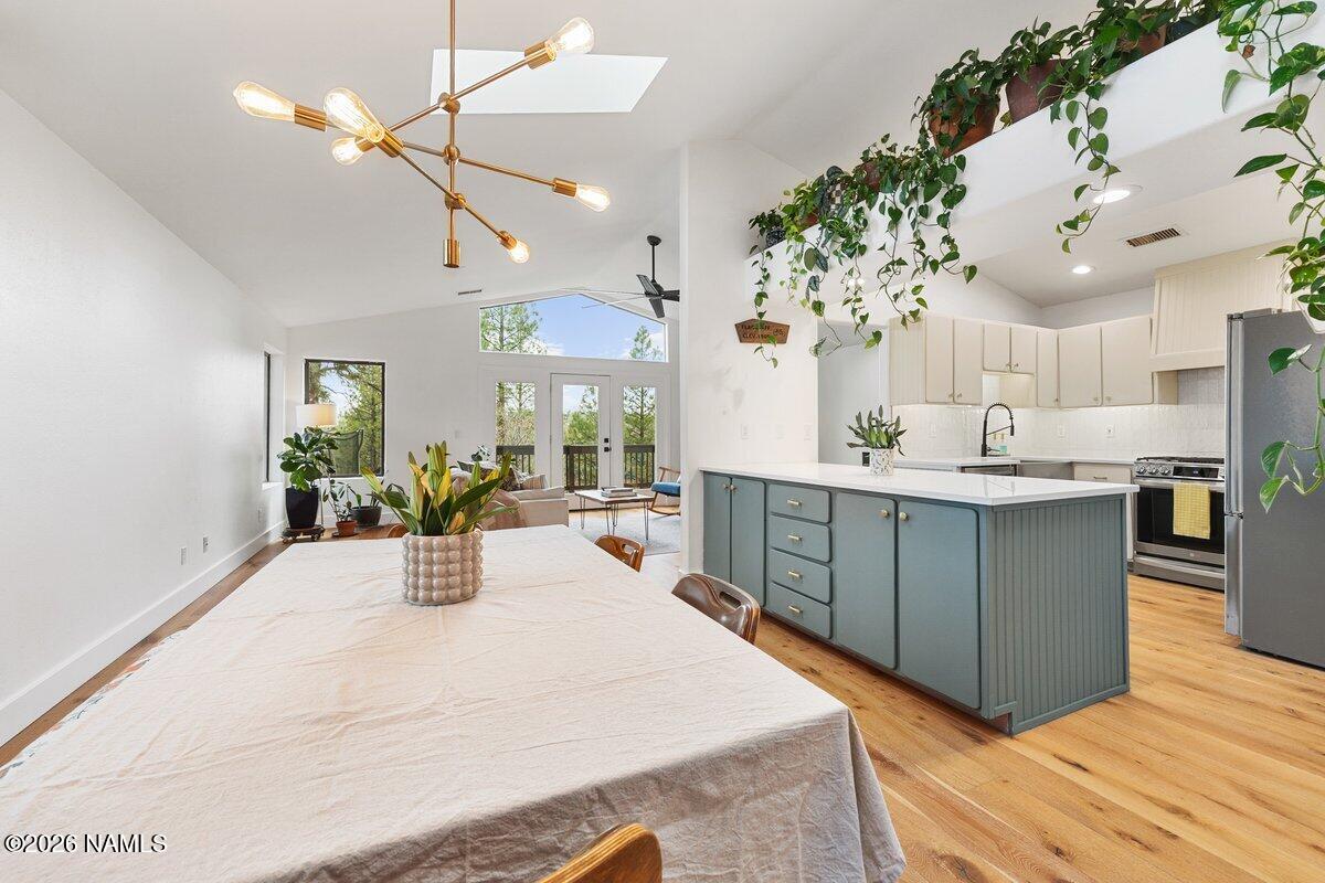 665 N Pine Cliff Drive