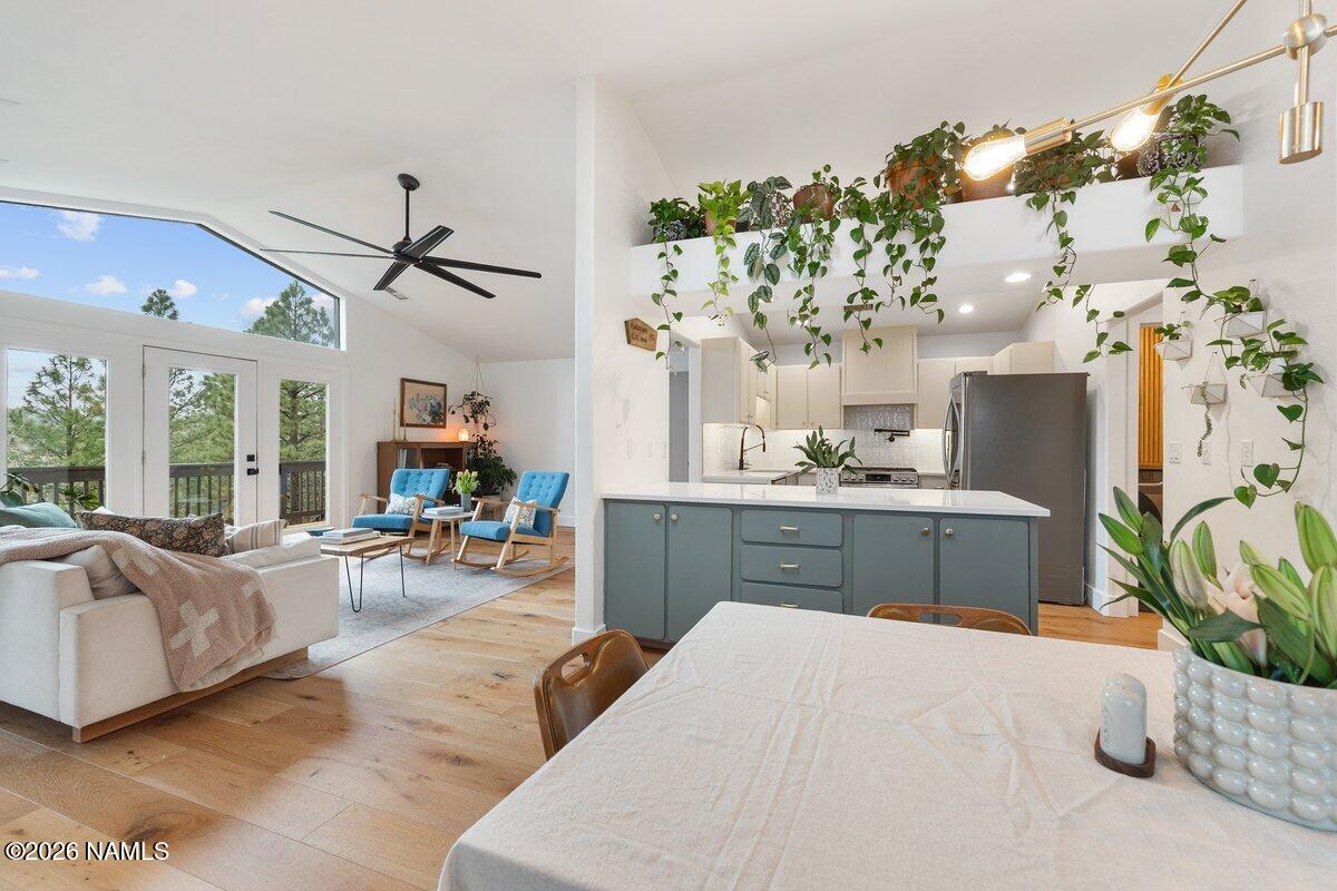 665 N Pine Cliff Drive