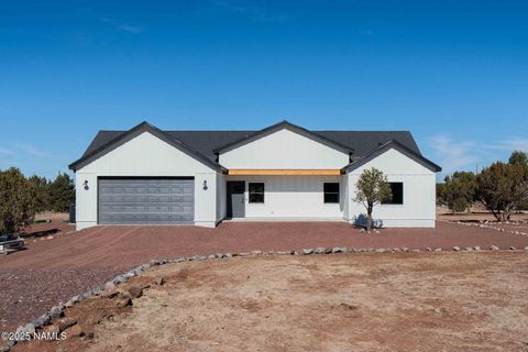 Photo of Williams, AZ 86046 (MLS # 202640)