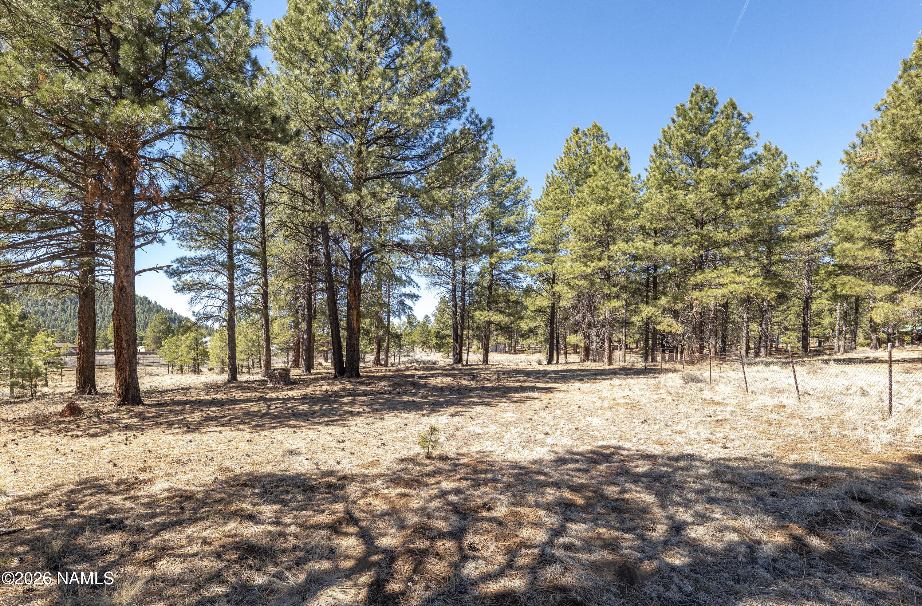 4122 N Mountain View Way