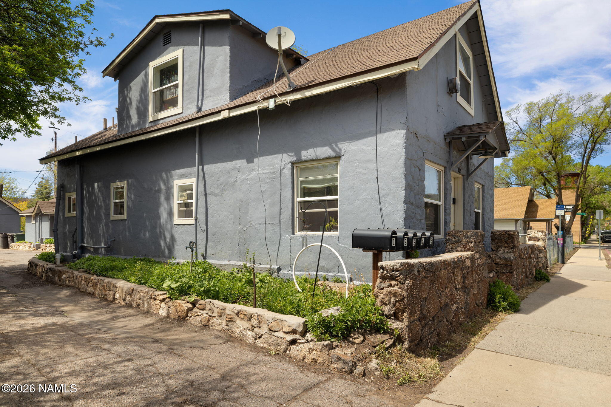 505 S San Francisco Street 1-5