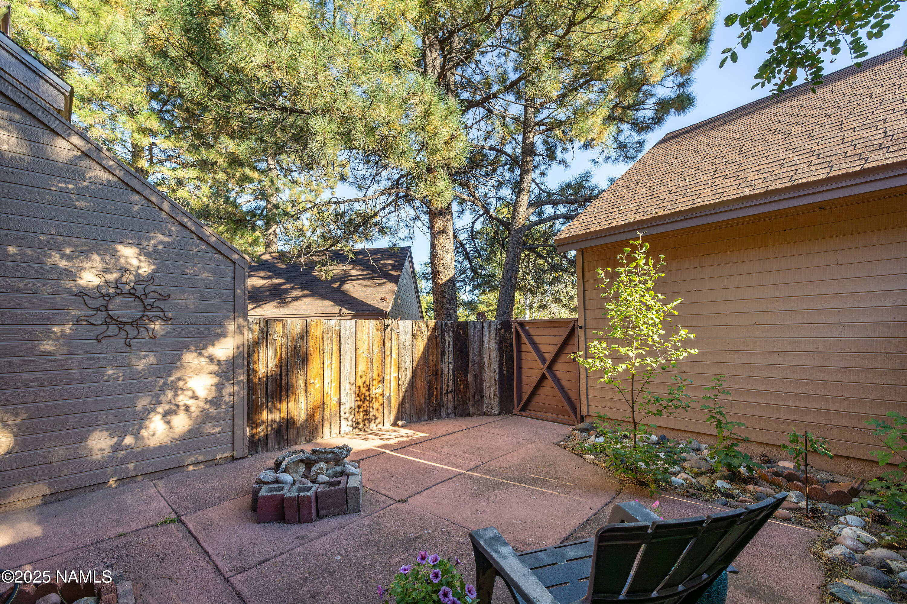 4024 N Goodwin Circle