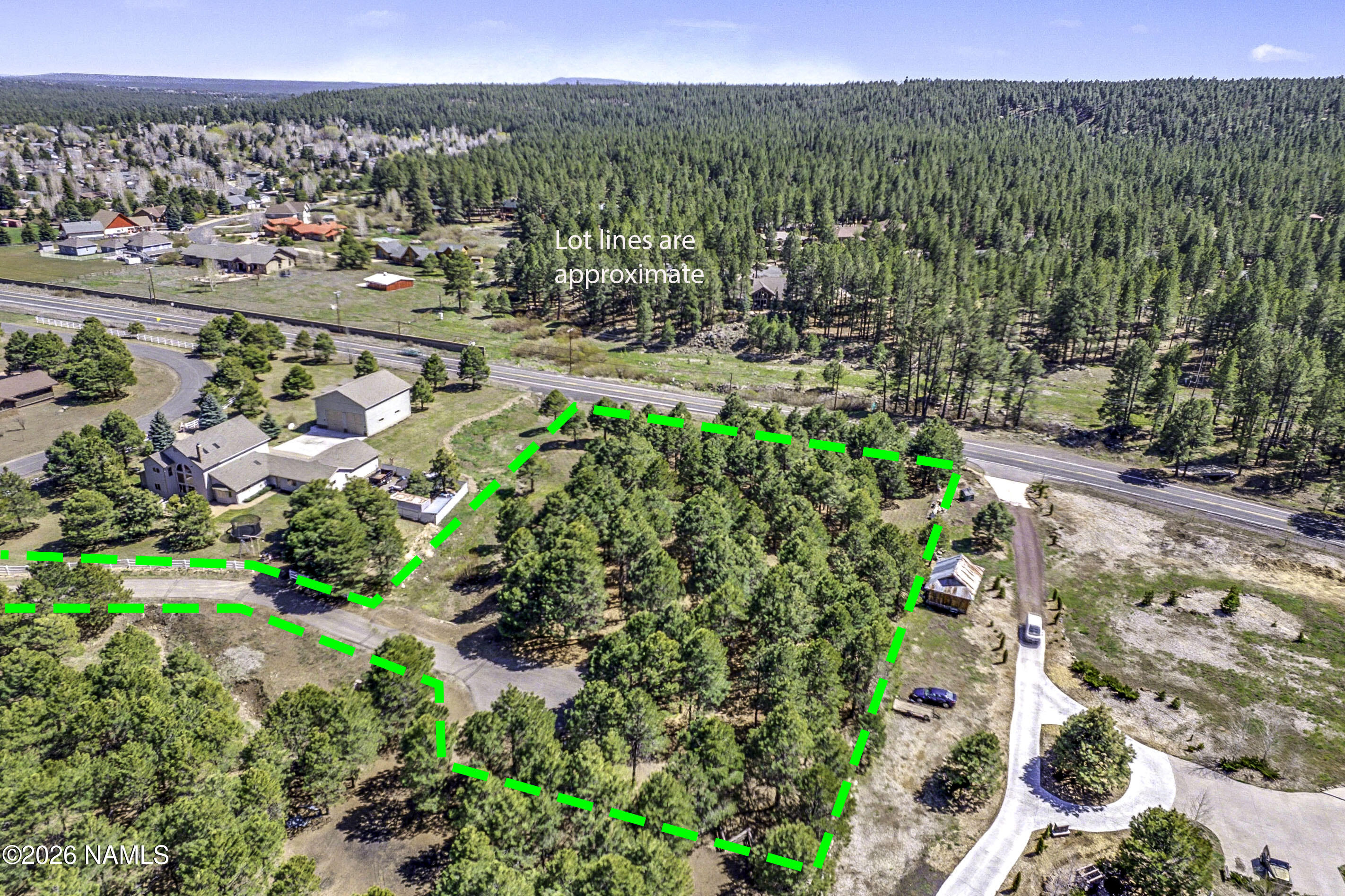 2725 W Creighton Drive