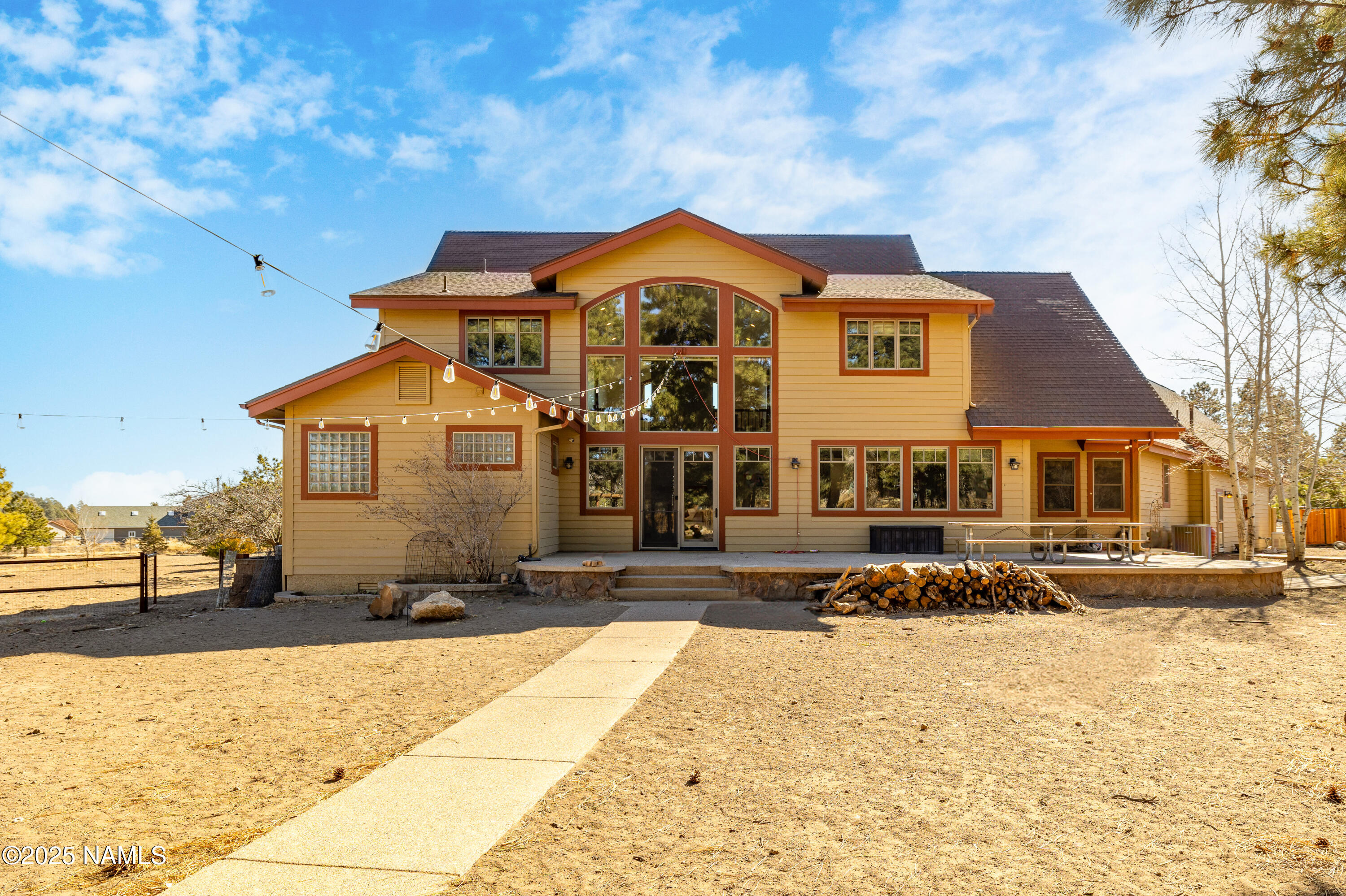 5835 Switchback Trail