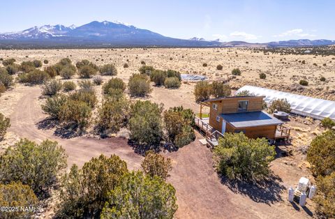 Photo of Flagstaff, AZ 86004 (MLS # 200140)