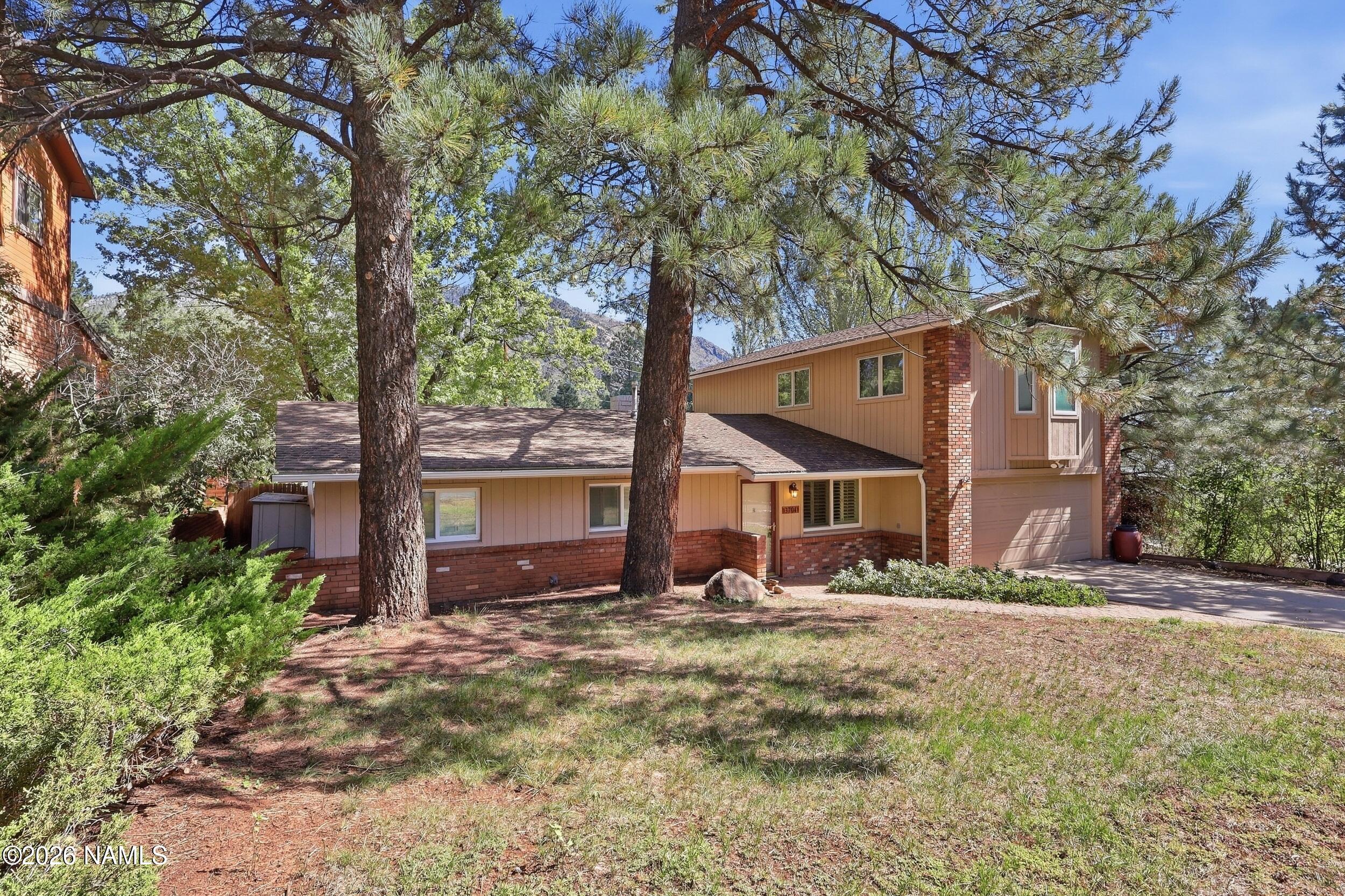 3704 N Grandview Drive