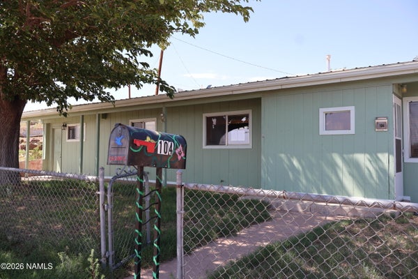 104 LA JOLLA ST, HOLBROOK, AZ 86025 - Image f3ef97dda2bc2c200c239c689baf3543/3964262242