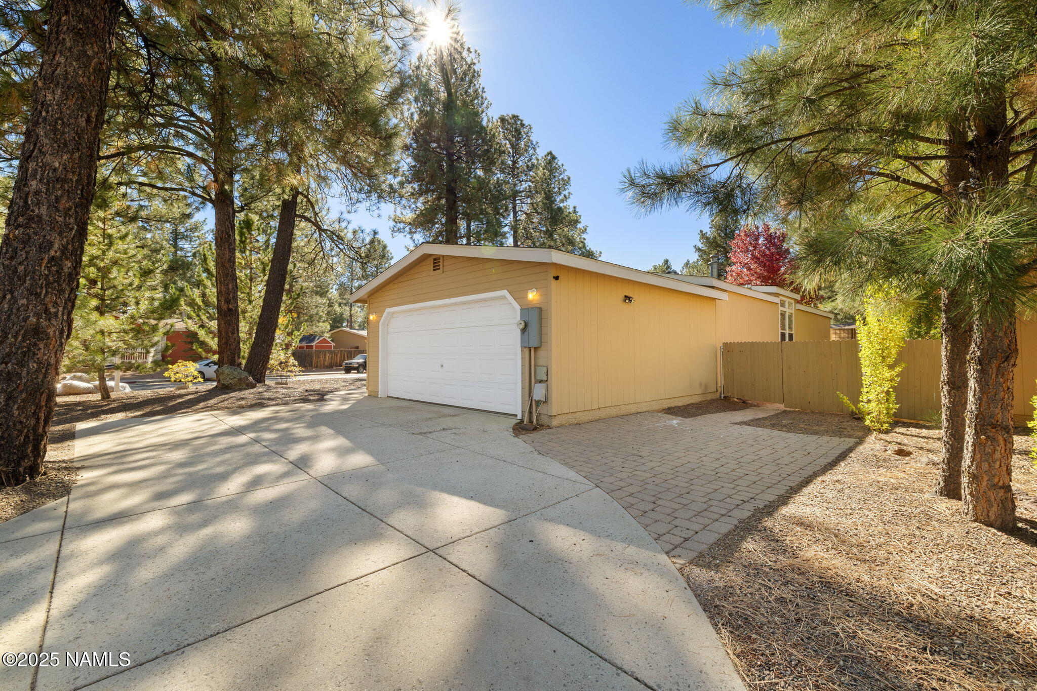 2515 W Zepher Avenue