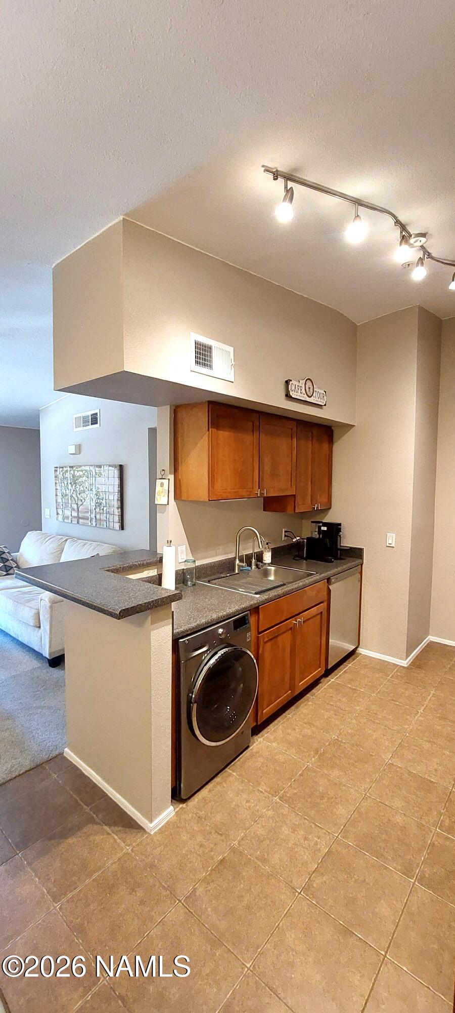 1185 W University Avenue 209