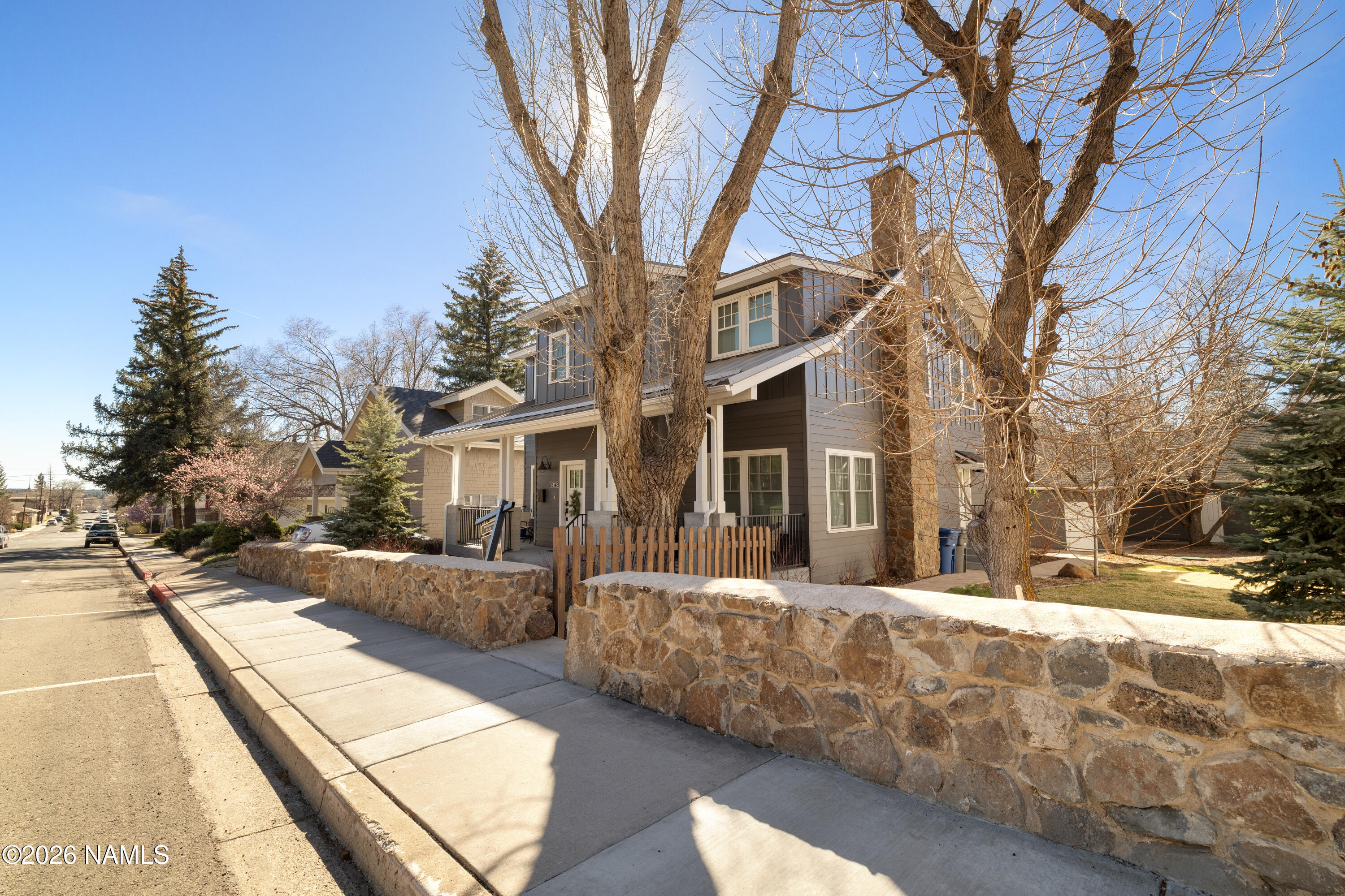 617 N San Francisco Street B