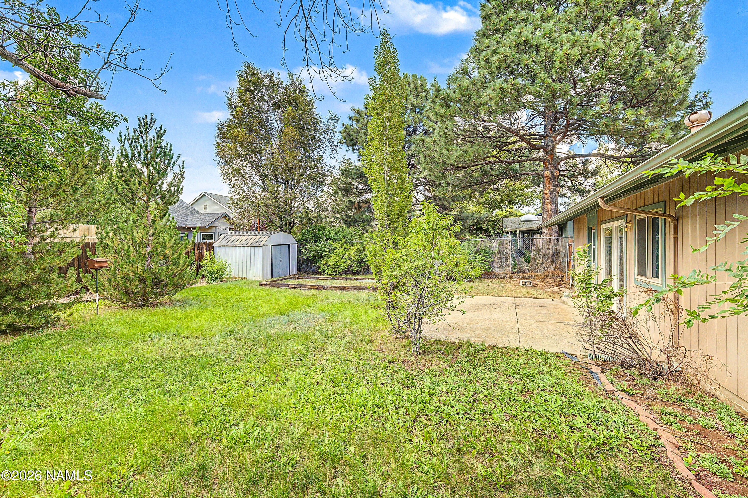 1055 N Manzanita Way