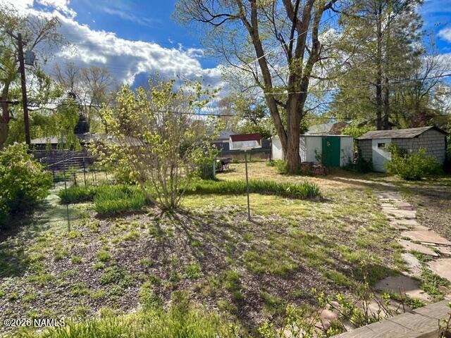 2915 N Alta Vista Drive