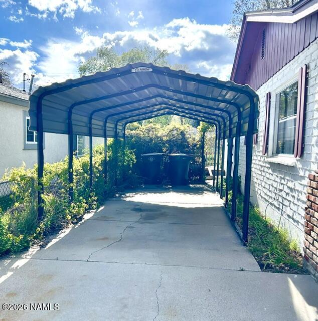 2915 N Alta Vista Drive