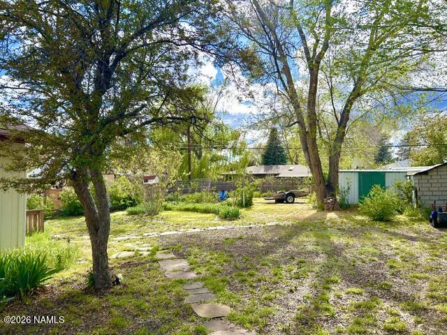 2915 N Alta Vista Drive