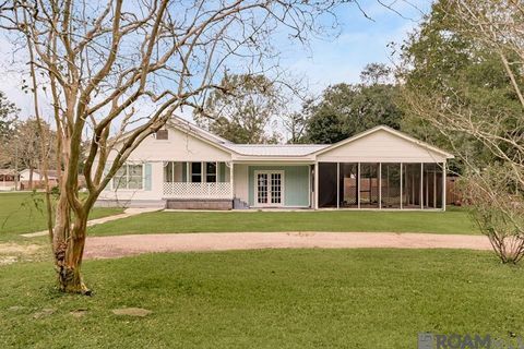 Homes For Sale - 29705 Gaylord Rd<br/> Walker, LA 70785