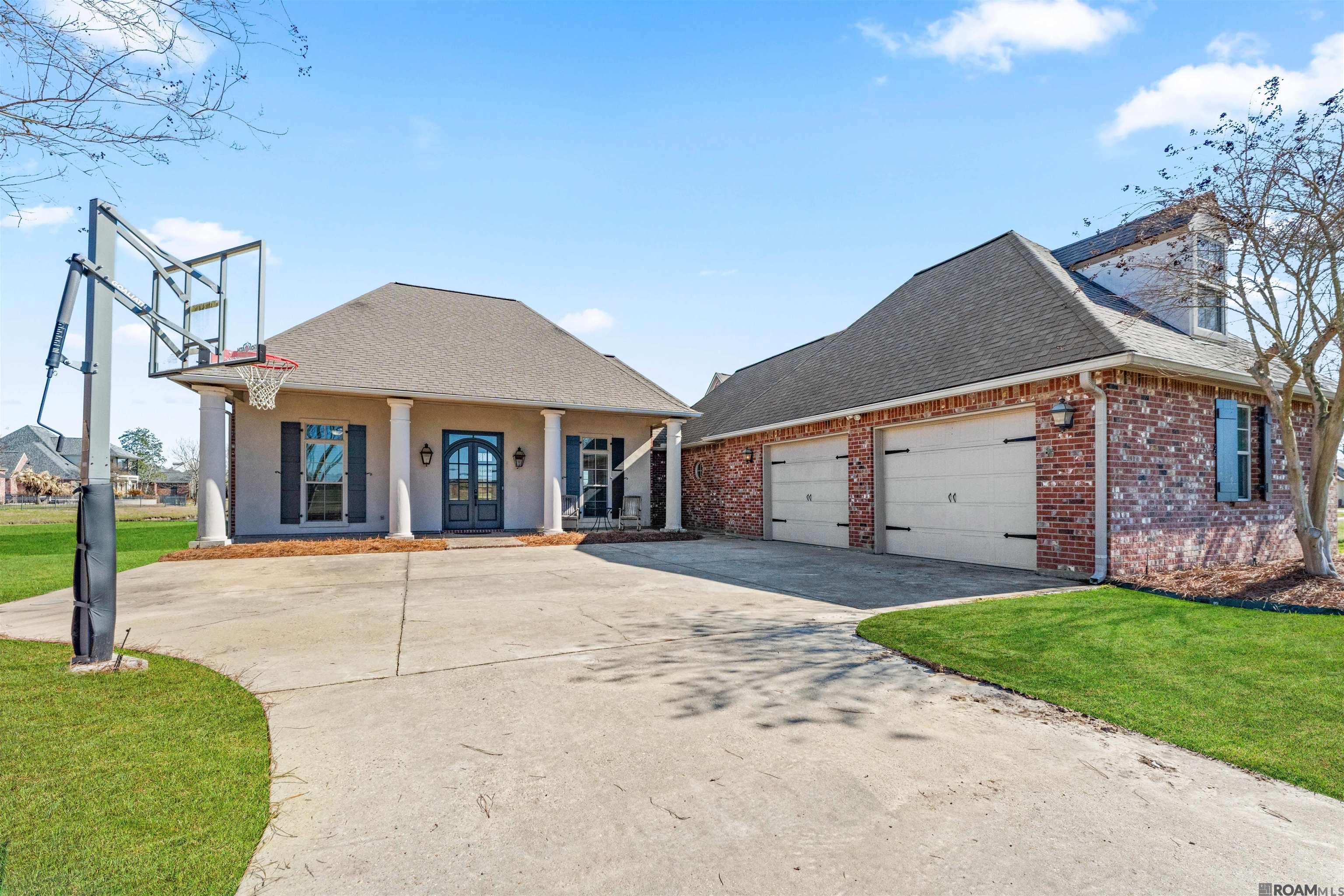 3166 Prestwick Ct, Zachary, Louisiana image 2