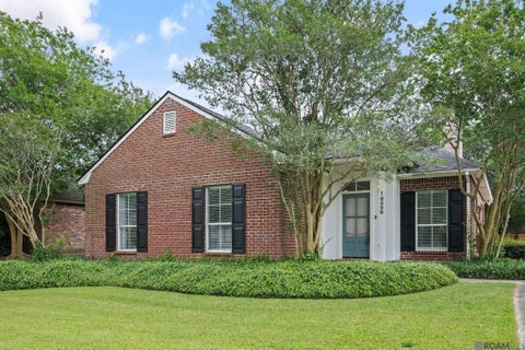 Homes For Sale - 18529 Lake Camellia Ave<br/> Baton Rouge, LA 70817