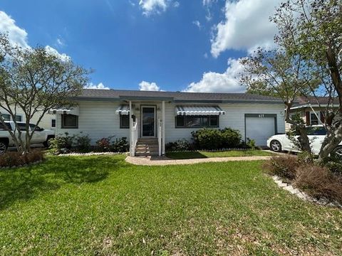 Homes For Sale - 617 Duval Avenue<br/> Houma, LA 70364
