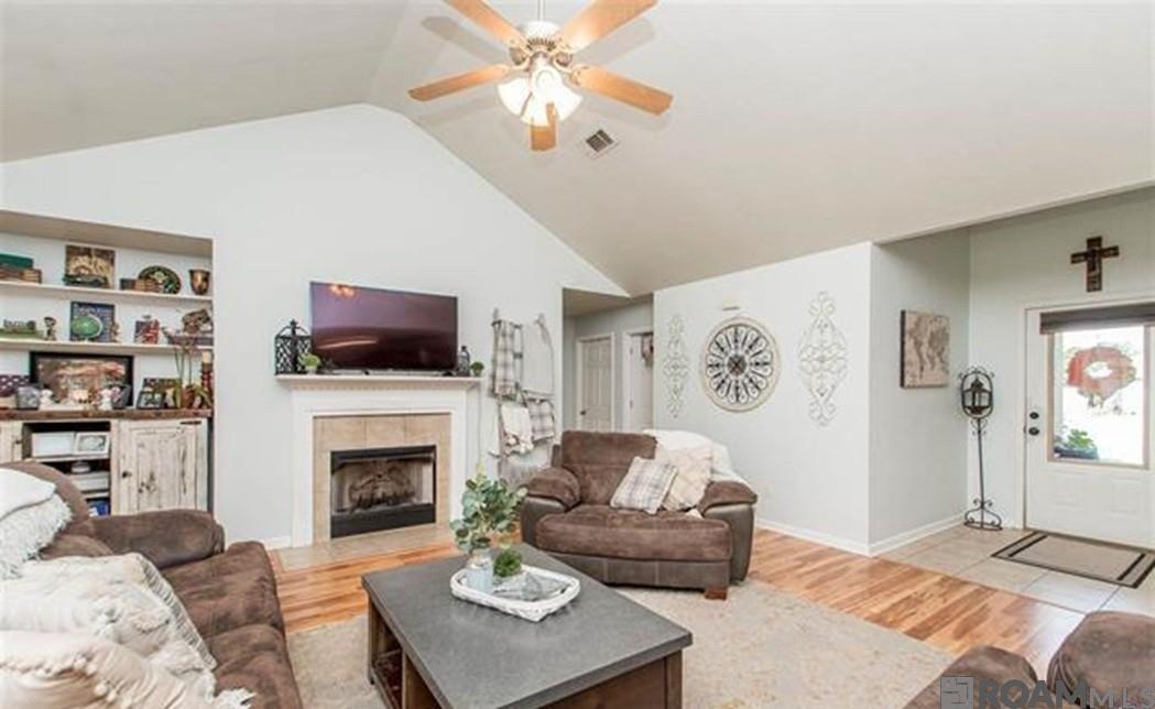 26284 Holly Ridge Dr, Denham Springs, Louisiana image 3