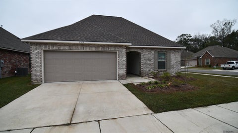Homes For Rent - 7108 Kenilworth Crossing Ave<br/> Baton Rouge, LA 70820