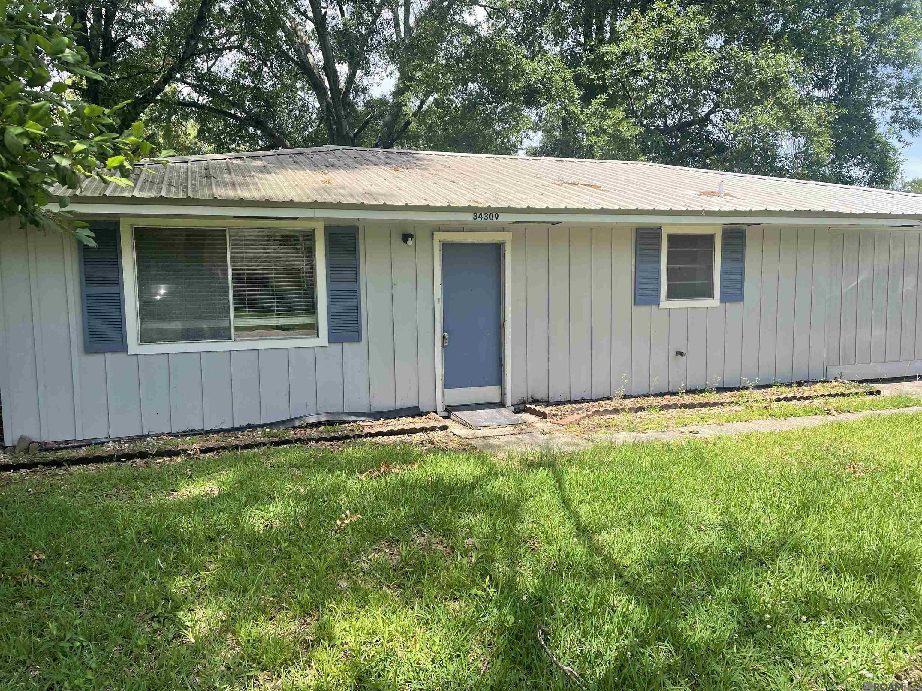 34309 Pinetree Dr, Denham Springs, Louisiana image 1