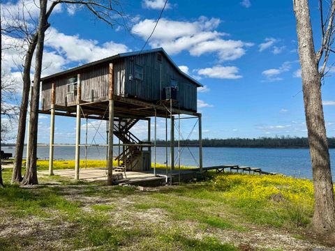 Homes For Sale - 13 Allen Monk Rd<br/> Pointe Coupee County, Batchelor, LA 70715
