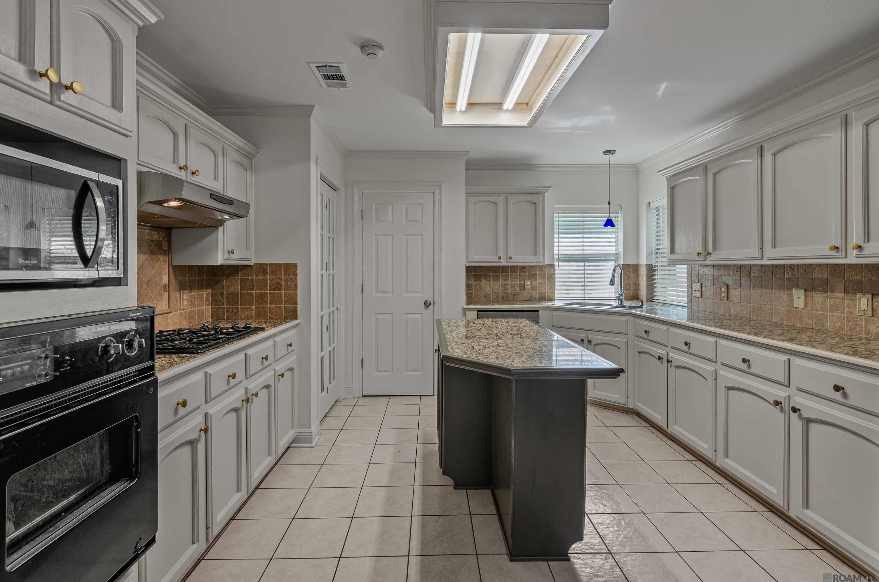 2337 S San Francisco Ave, Gonzales, Louisiana image 5