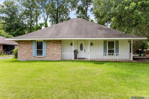 Homes For Sale - 11845 Alamo Dr<br/> Baton Rouge, LA 70818