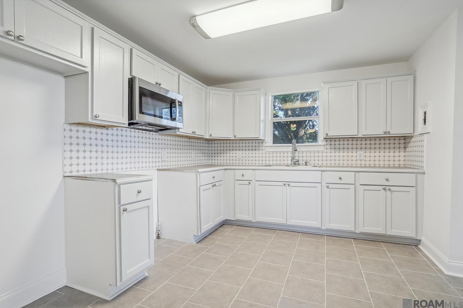 18054 Little Prairie Rd, Prairieville, Louisiana image 3