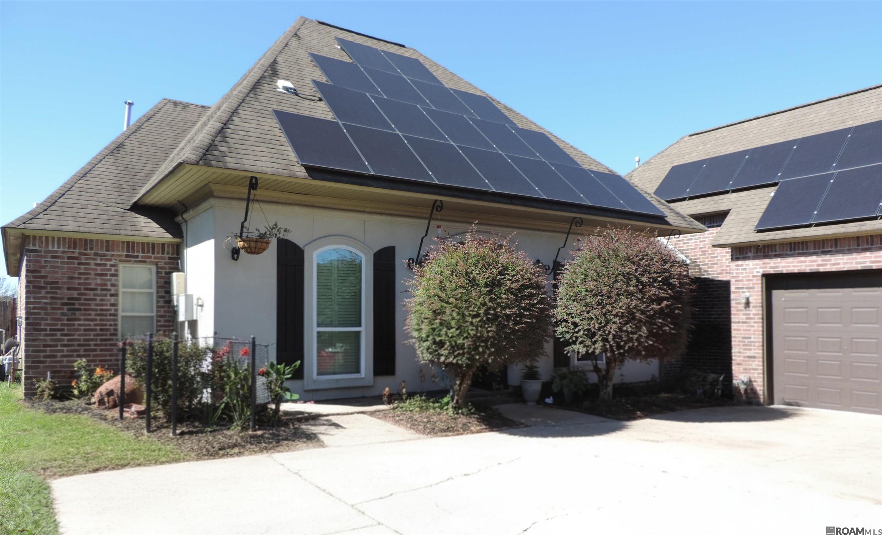 2013 Cypress Cove Ave