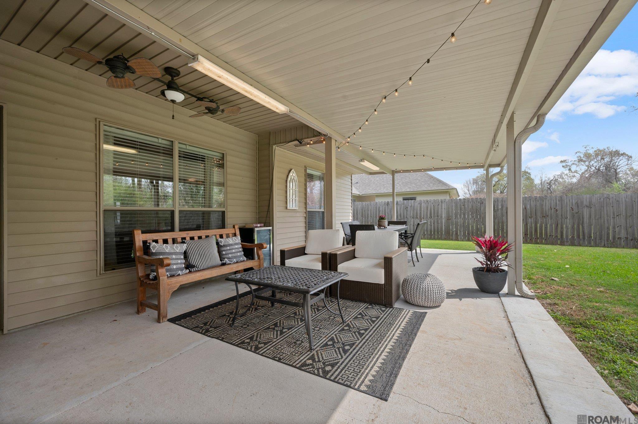 39126 Driftwood Lake Dr, Gonzales, Louisiana image 16