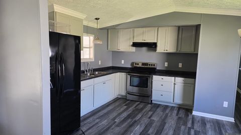 Mobile Home For Sale - 30997 Goldenrod St<br/> Denham Springs, LA 70726