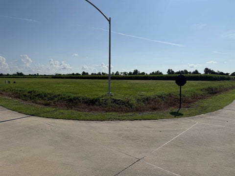 Vacant Land For Sale - 304 Rue Christe<br/> Thibodaux, LA 70301