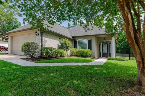 Homes For Sale - 15432 Streamwood Ct<br/> Baton Rouge, LA 70808