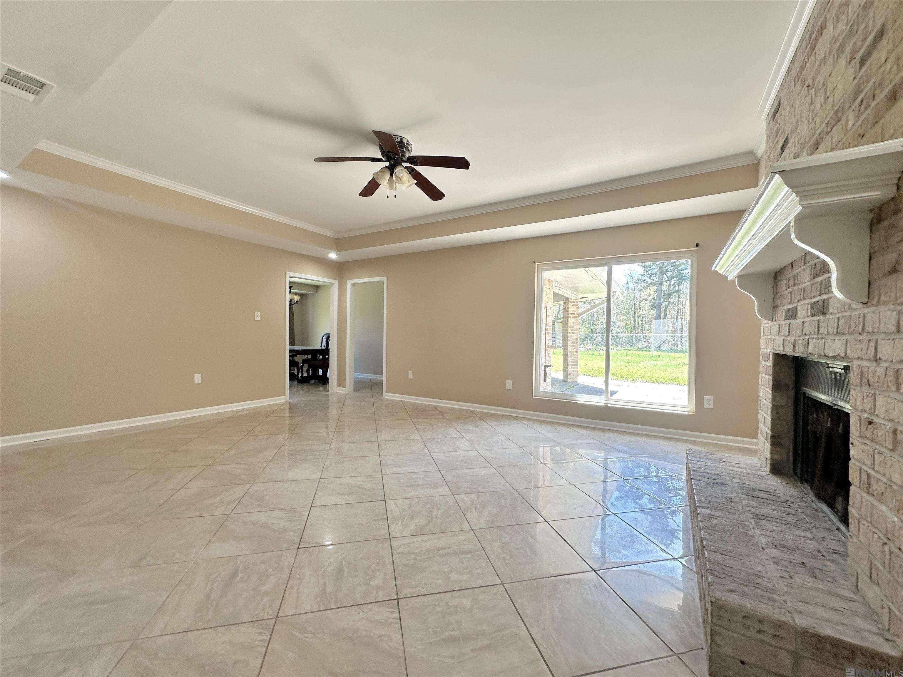 8080 Belle Helene Dr, Denham Springs, Louisiana image 2