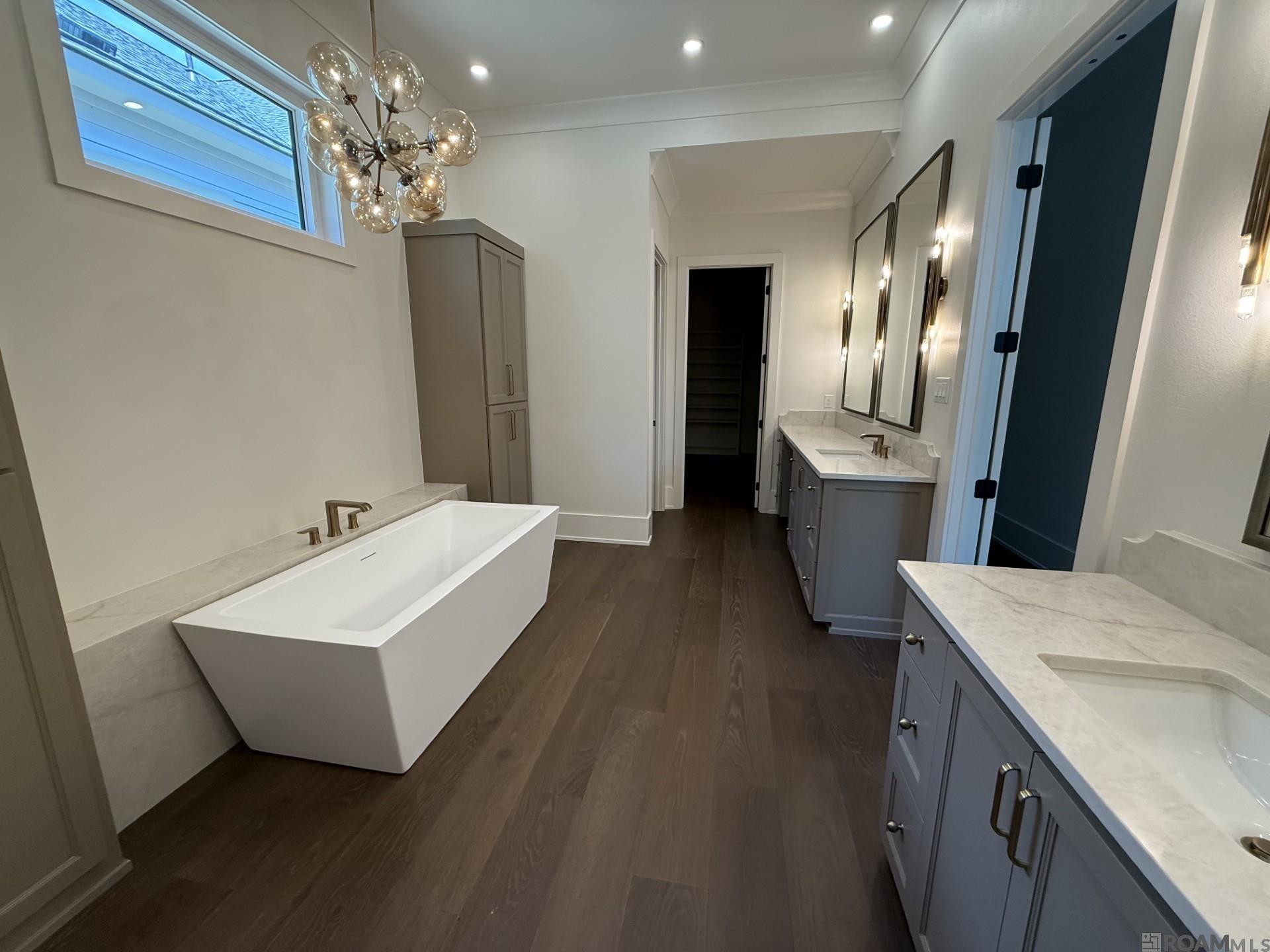 Baton Rouge, Louisiana, 70817, United States, 4 Bedrooms Bedrooms, ,4 BathroomsBathrooms,Residential,Active,2038168