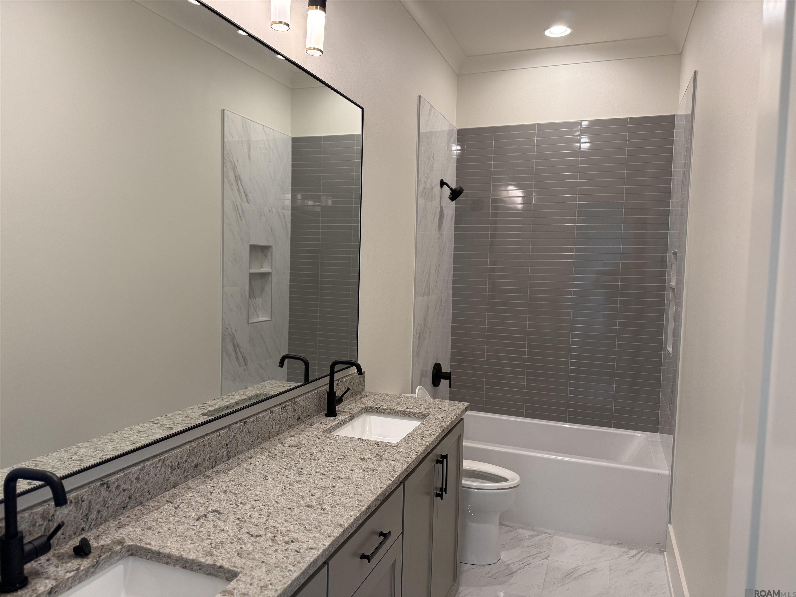 Baton Rouge, Louisiana, 70817, United States, 4 Bedrooms Bedrooms, ,4 BathroomsBathrooms,Residential,Active,2038168