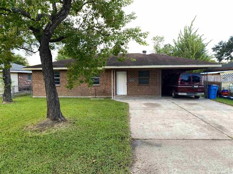 Homes For Sale - 250 N Verret St<br/> Morgan City, LA 70380